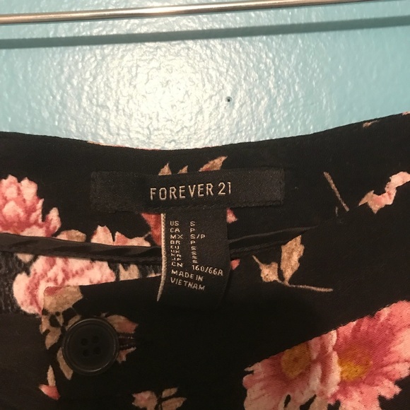 Floral Print Shorts - Picture 3 of 4